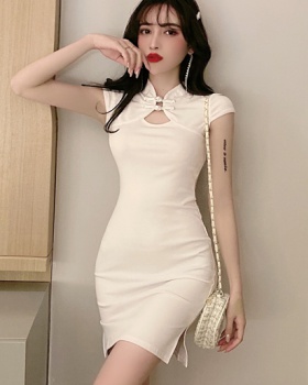 Split Chinese style cheongsam slim bottoming dress