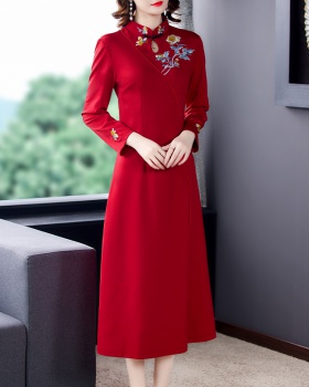 Autumn and winter cheongsam embroidery dress for women