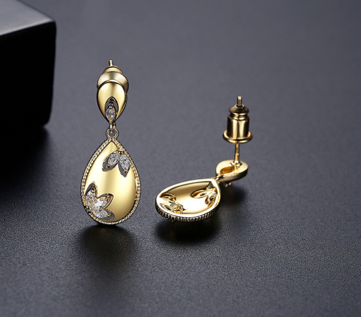 Gold drops of water earrings temperament stud earrings
