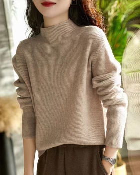 Autumn and winter sweater for women