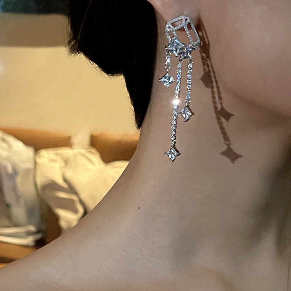 Unique earrings integrated stud earrings for women