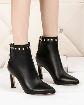 Nightclub fine-root martin boots pointed short boots