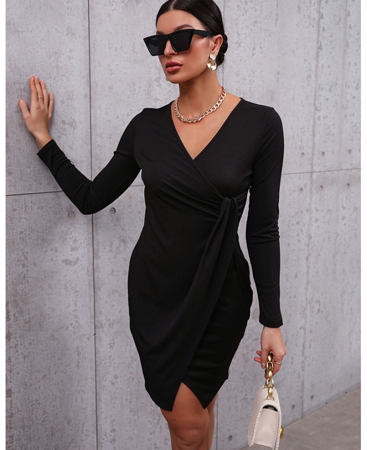 Autumn and winter black V-neck pure dress for women