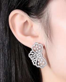 Creative hollow stud earrings grace fashion earrings for women