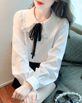 White frenum doll collar long sleeve shirt for women