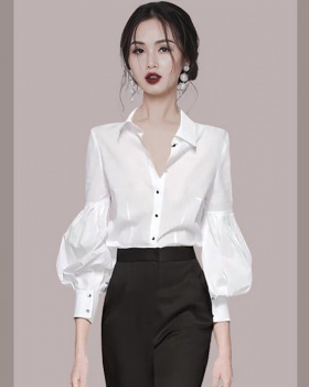 Unique temperament fashion tops spring white shirt
