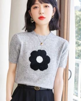 Gray short sleeve flowers summer knitted tops for women