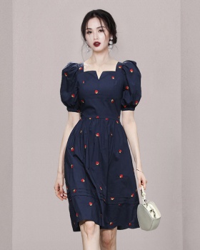 Square collar embroidered doll shirt playful dress