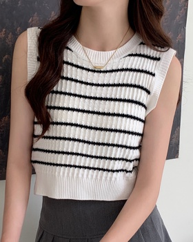 Knitted sleeveless vest stripe short tops