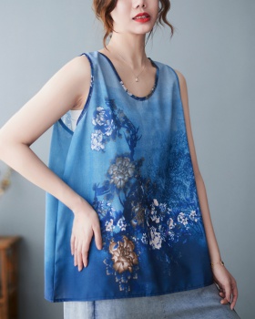 Loose Casual blue sling vest flowers art fat T-shirt