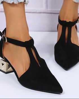 Large yard sandals pointed shoes for women