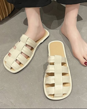Summer flat Korean style square head slippers