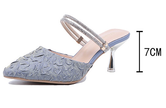Wear rhinestone sandals pointed high-heeled slippers