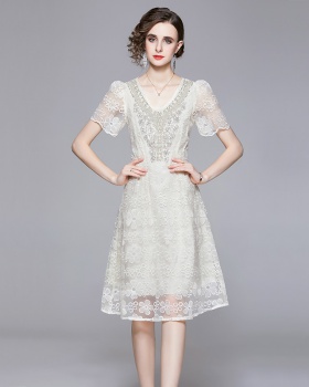 Long embroidery puff sleeve V-neck dress for women