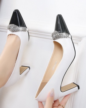 Refreshing high-heeled shoes large yard shoes for women