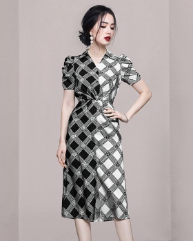 Fashion puff sleeve black-white slim lapel dress