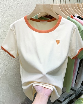Embroidered T-shirt heart tops for women