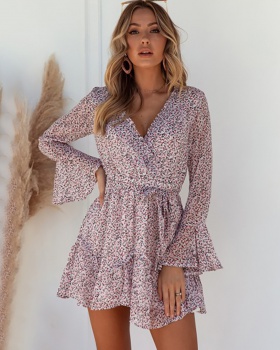 Wears outside sexy floral pinched waist summer dress