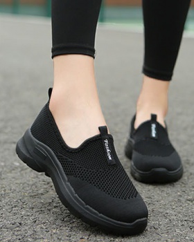 Summer large yard breathable lithe sports shoes for women