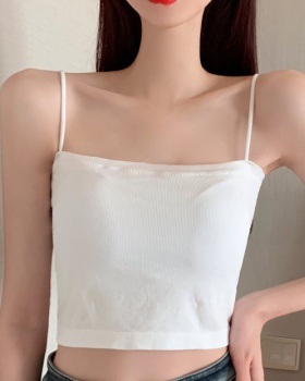 Sexy bottoming shirt wears outside vest for women
