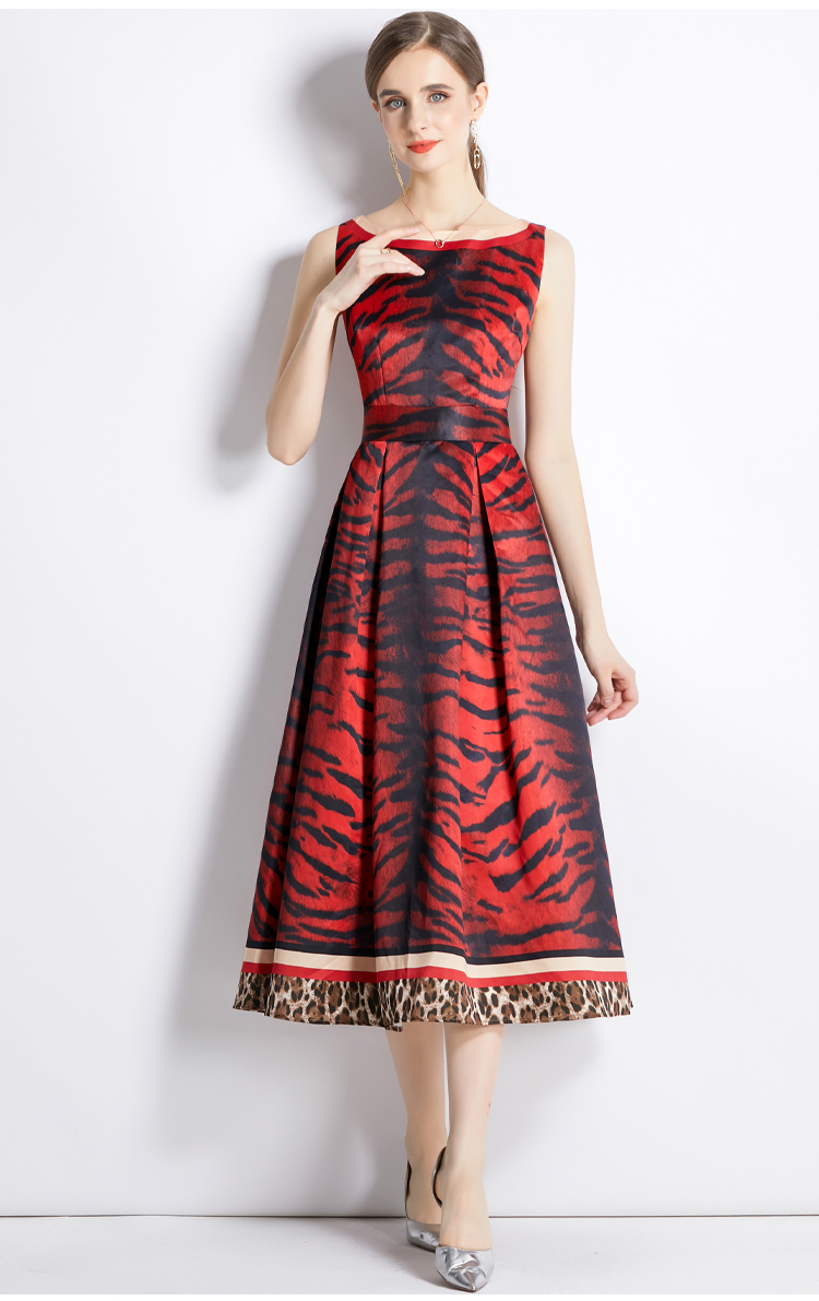 Pinched waist autumn printing dress