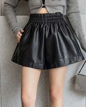 Bottoming shorts autumn and winter leather short pants for women
