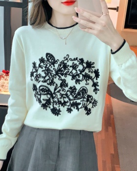 Round neck pullover sweater Western style bottoming shirt
