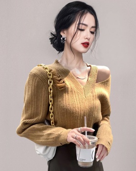 Autumn and winter sexy sweater