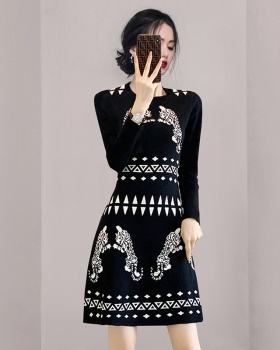 Knitted France style slim jacquard autumn and winter dress