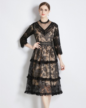 Embroidery autumn pinched waist temperament stereoscopic dress