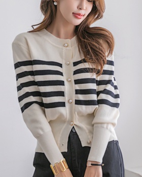 Korean style coat fashion and elegant tops for women