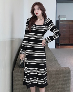 Stripe retro autumn and winter knitted long sleeve dress